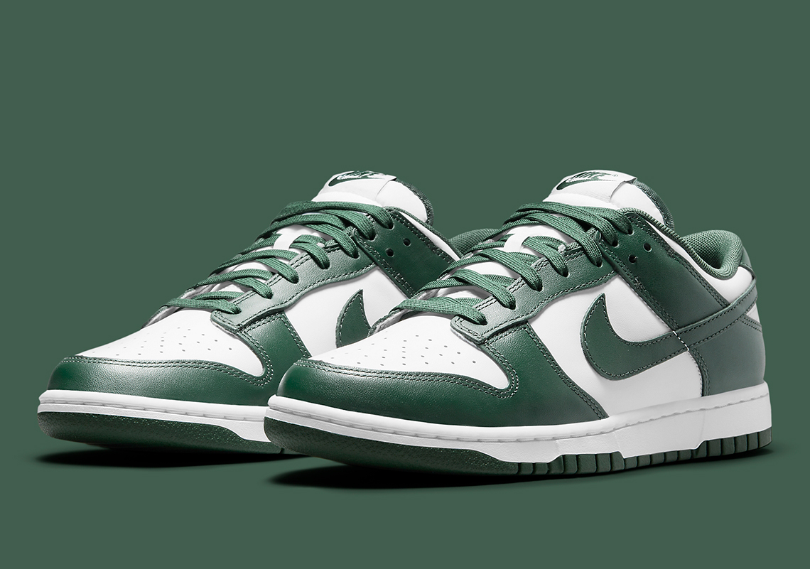 Nike Dunk Low “Team Green” 2021 Sneakersanalys