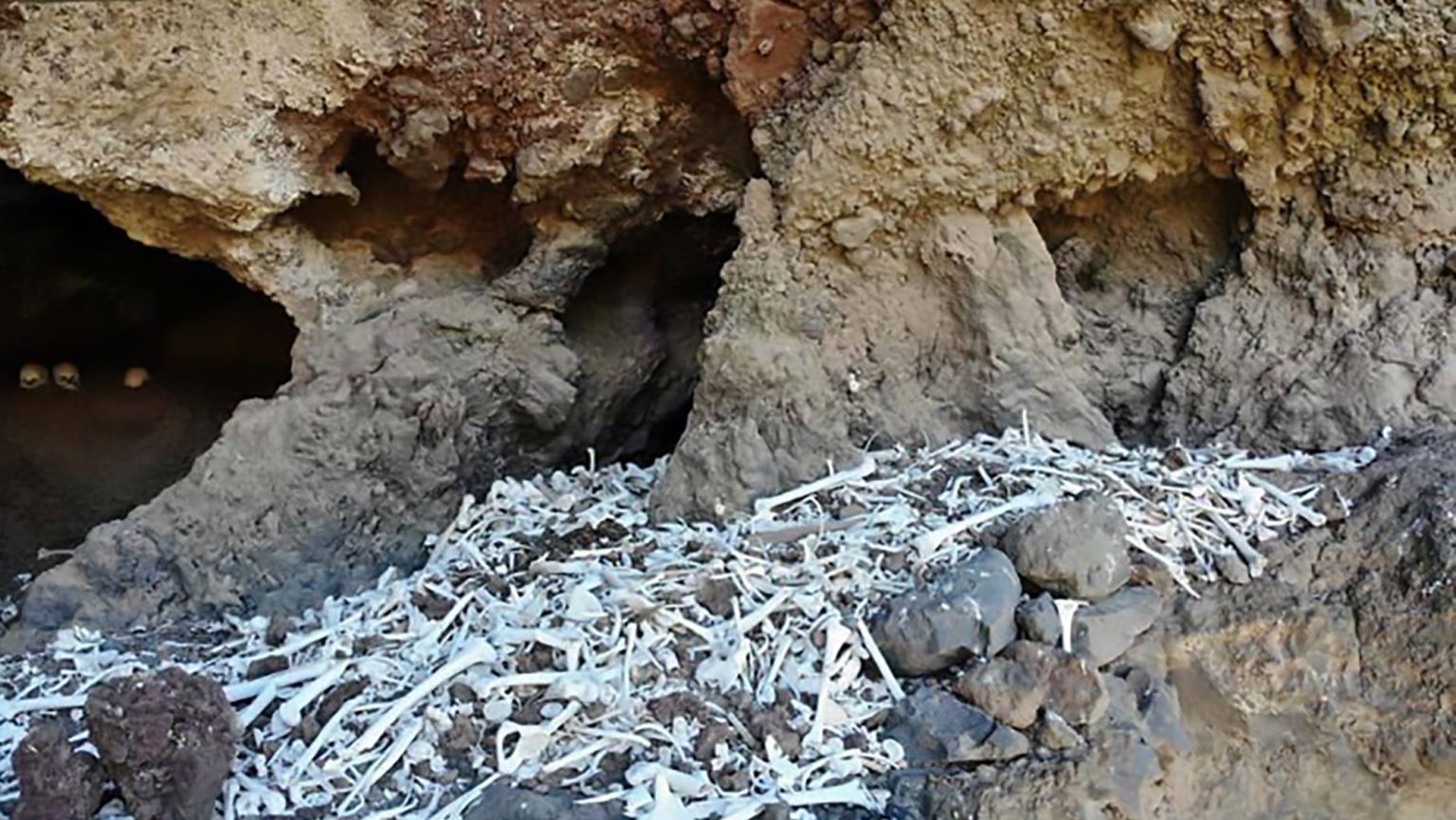 PreHispanic Burial Cave Bones Found In Canary Islands