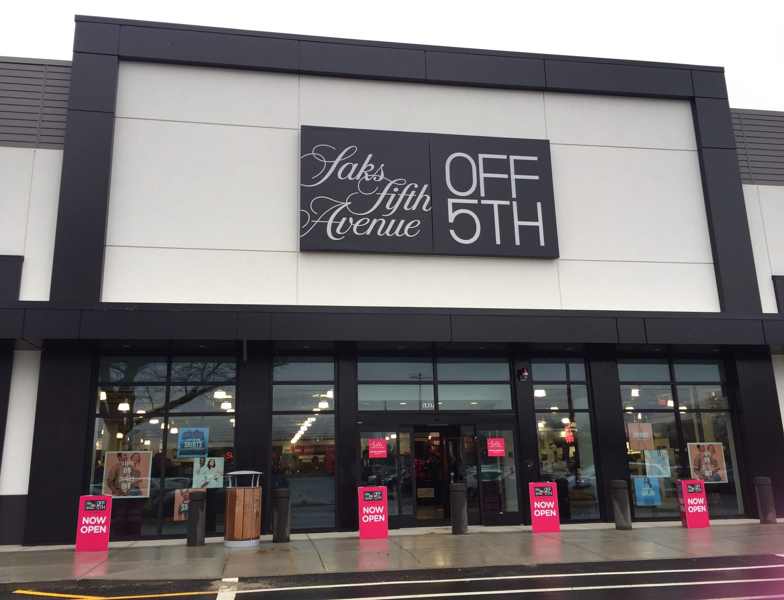 Saks Fifth Avenue OFF 5th Opens, First Store in West Hartford's New