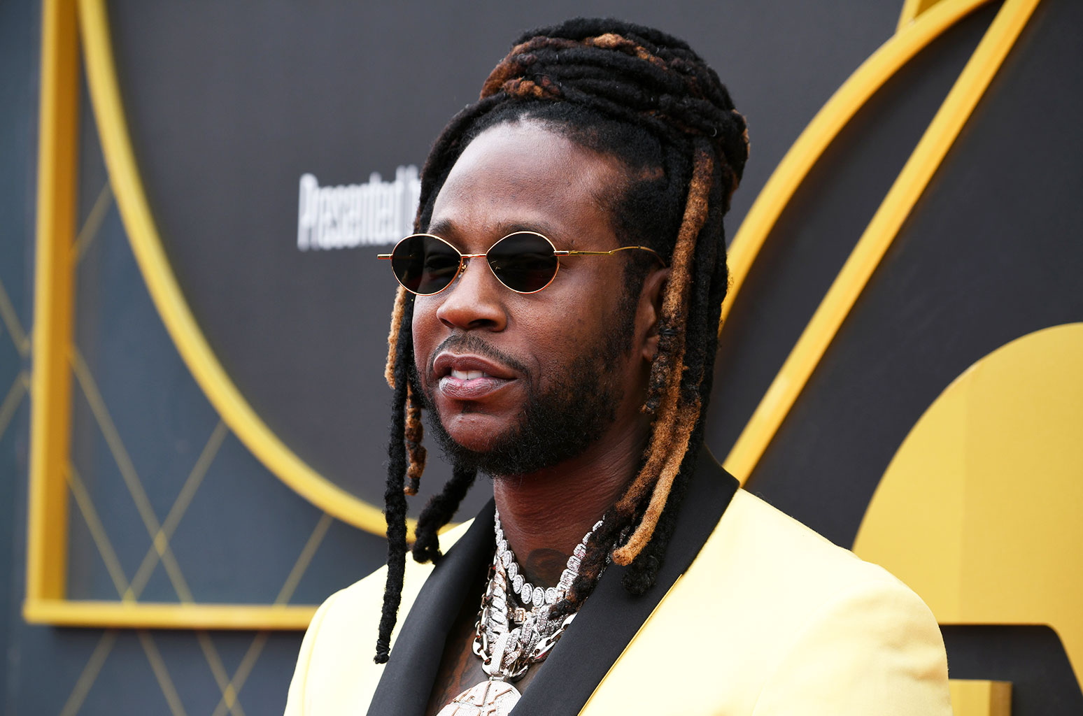 2 Chainz Net Worth Lifestyle, Houses, & Car Collection [2023 Update]