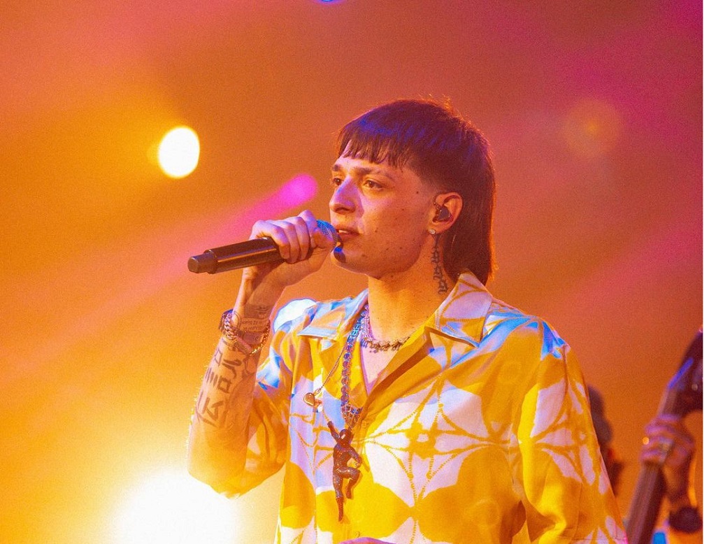 Is Rapper Peso Pluma Gay Who Is His Girlfriend
