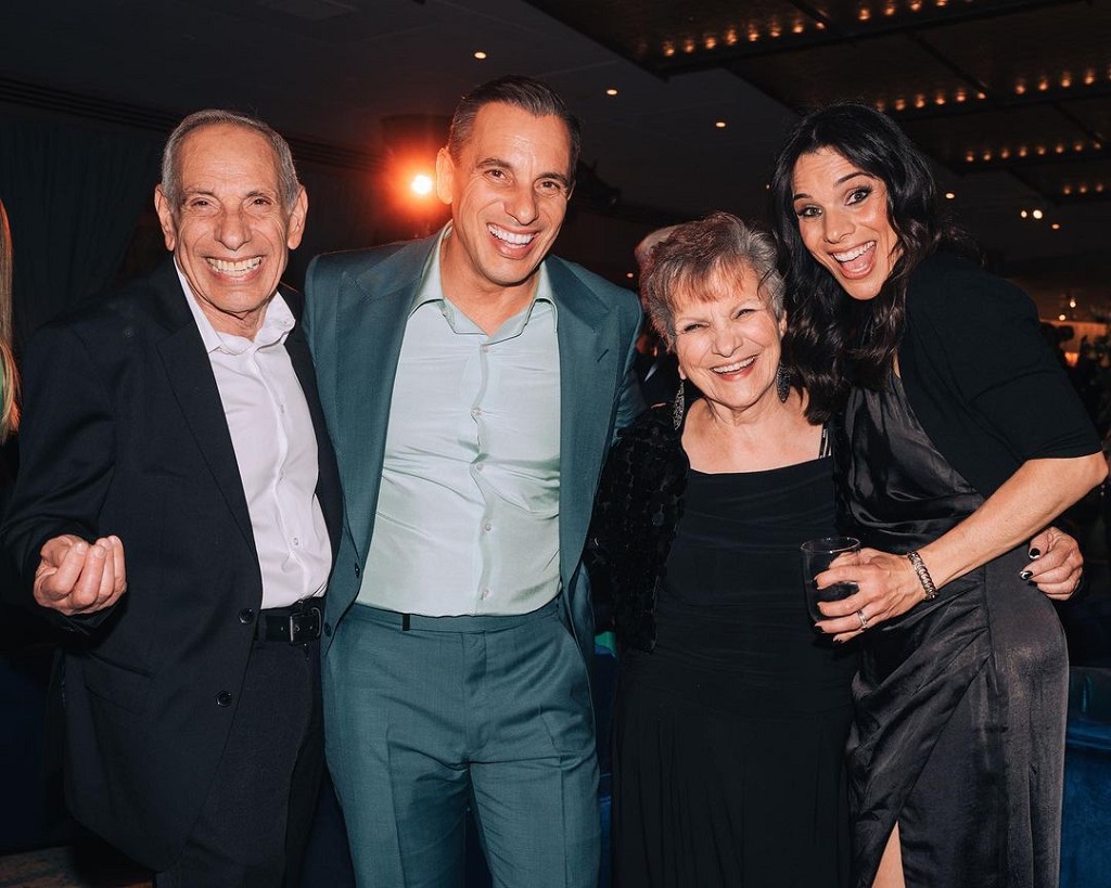 Who Is Comedian Sebastian Maniscalco Sister Jessica? Parents And Family