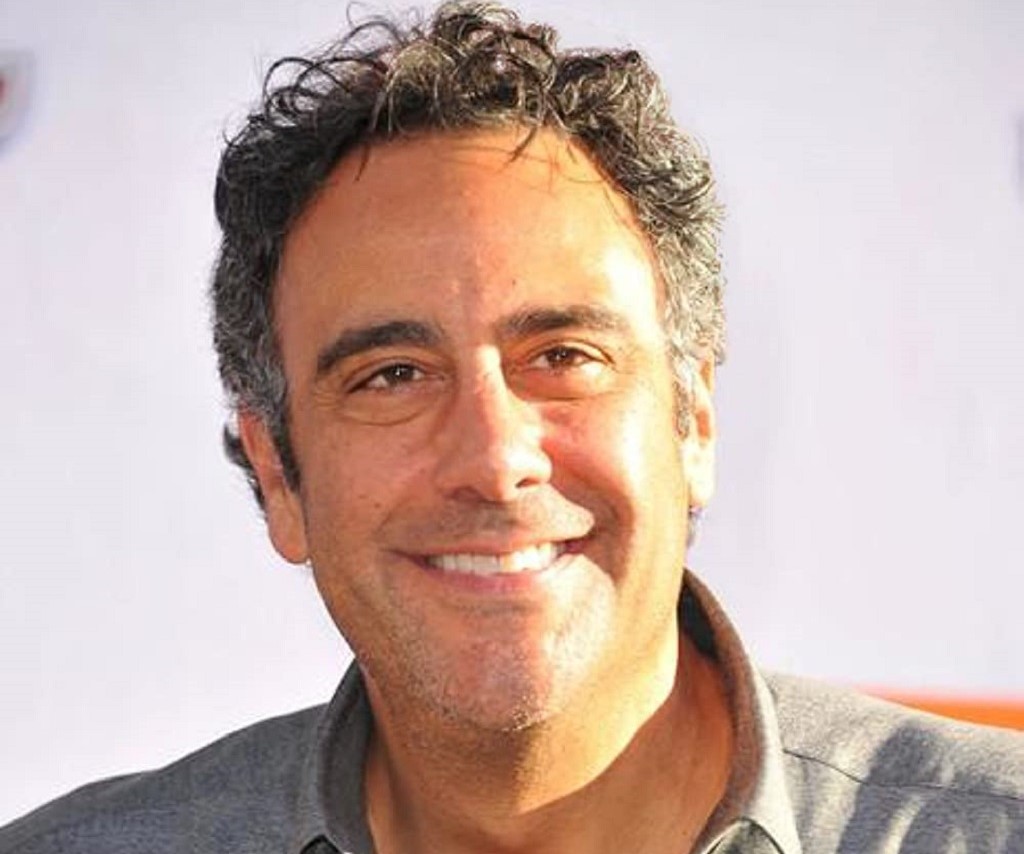 Meet Brad Garrett Siblings Jeff And Paul Garrett Parents