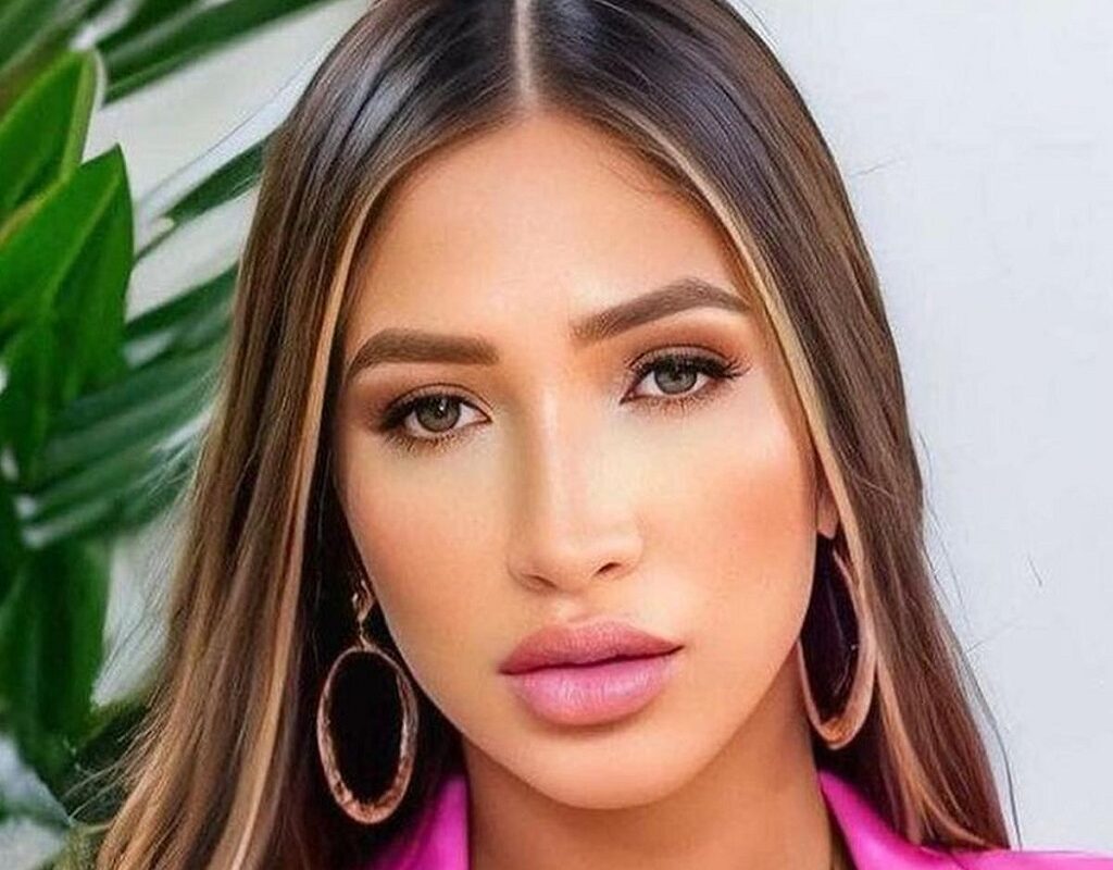 Laury Saavedra Age How Old? Wiki Bio Of Anuel AA Girlfriend