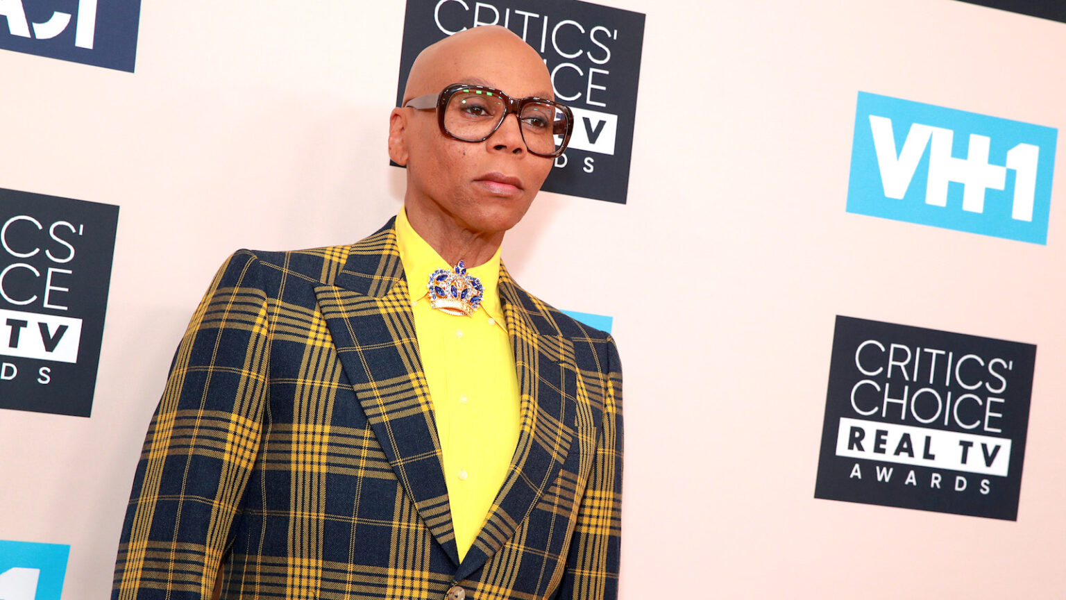 How Tall Is Rupaul And How Tall Do Those High Heels Make Him?