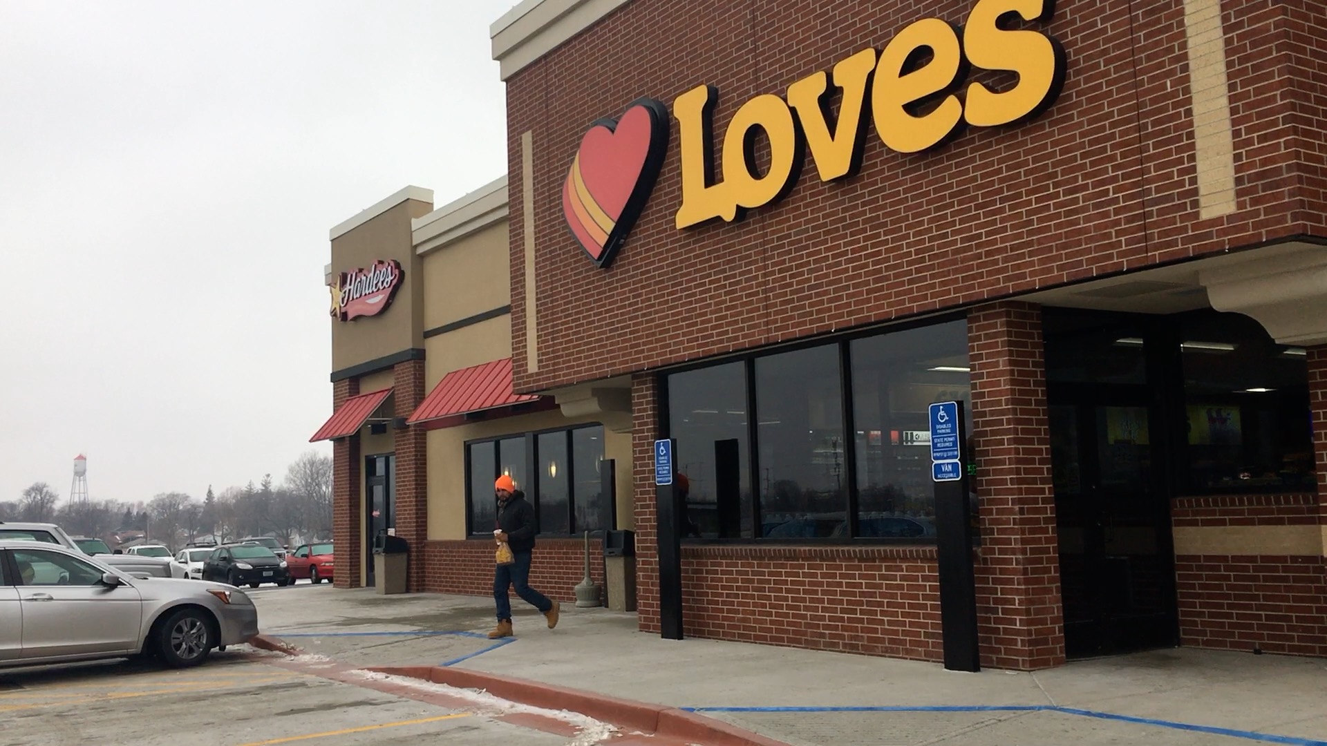 Loves Truck Stop Opens in Ellsworth