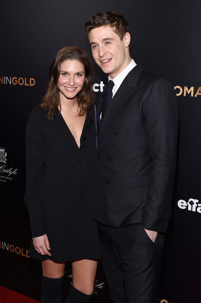 Max Irons is Married to Wife Sophie Pera. Kids.