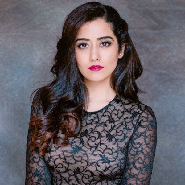 Jonita Gandhi Wiki, Age, Boyfriend, Family, Biography & More WikiBio