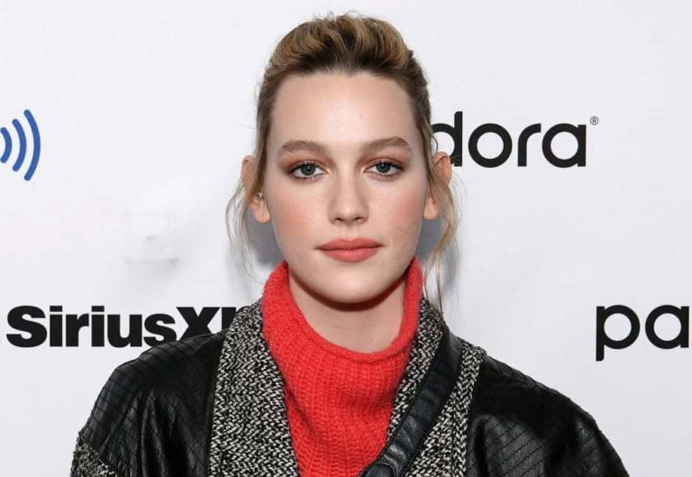 Victoria Pedretti Biography, Age, Wiki, Height, Weight, Boyfriend