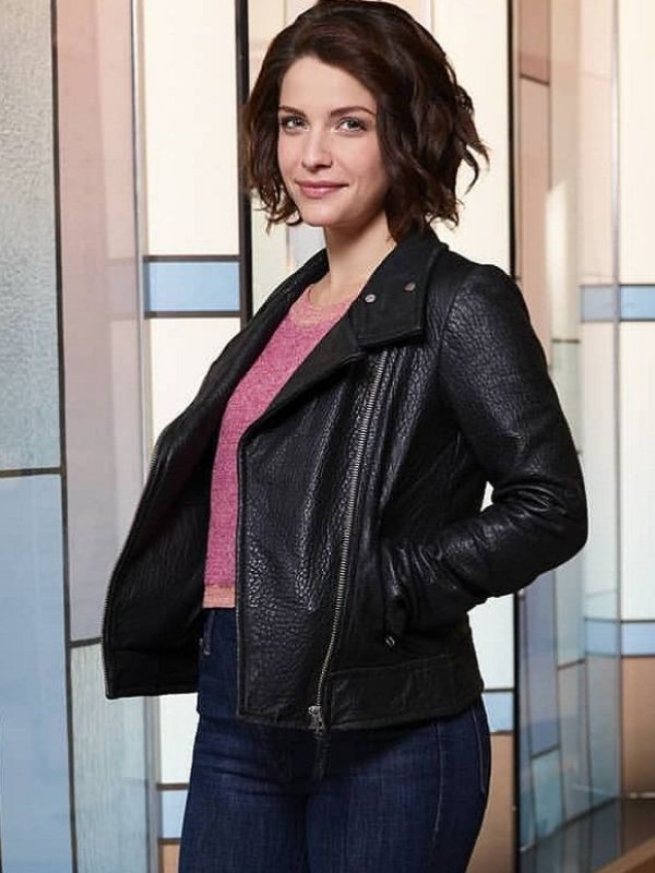 Paige Spara Net Worth Earning, Salary from her acting career