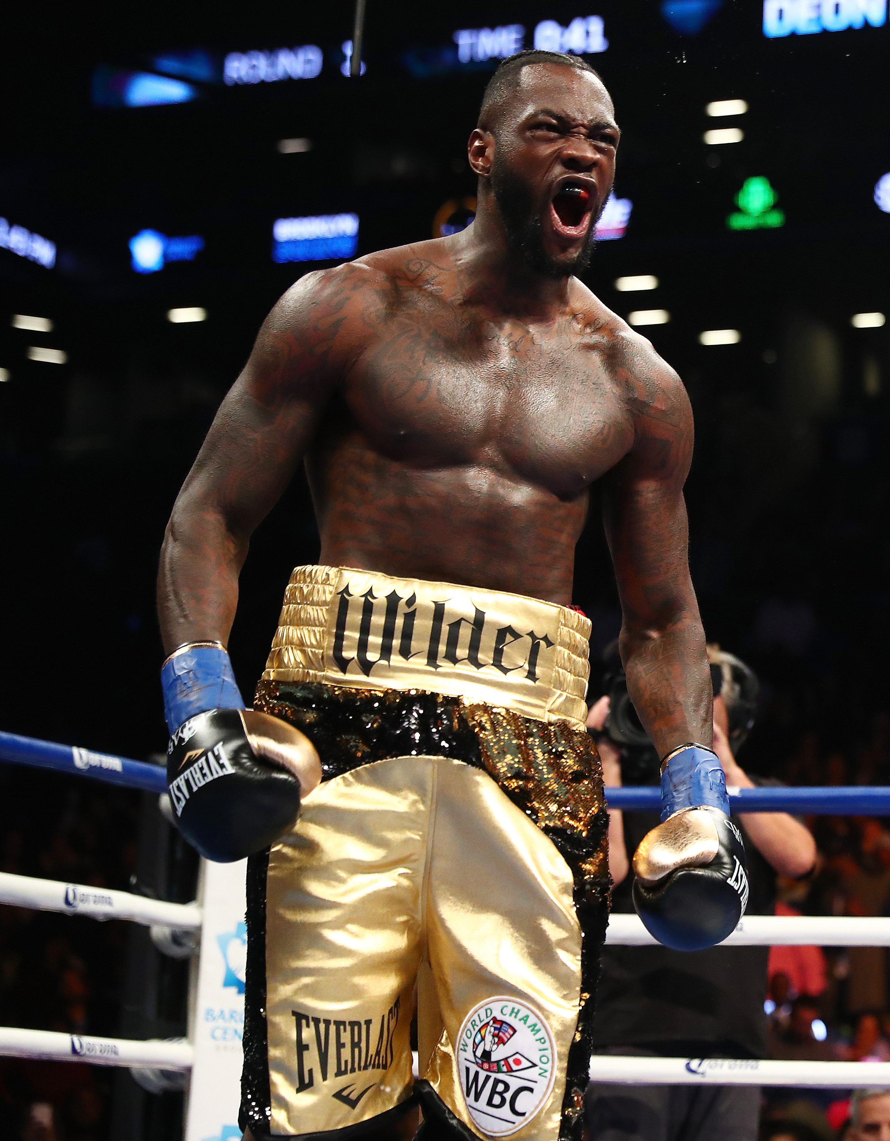 Deontay Wilder knocks opponent out cold with a bonecrushing first