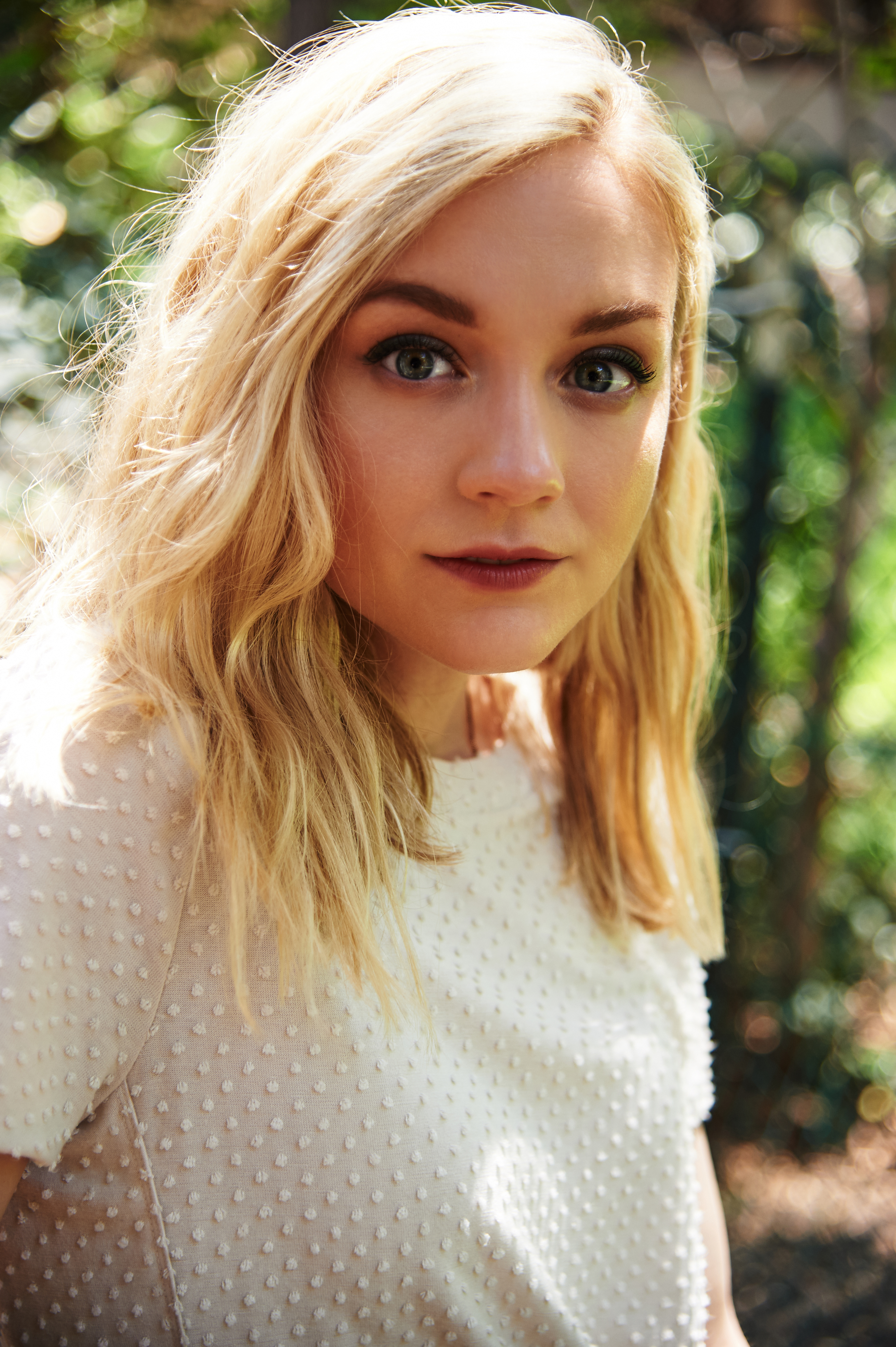 Emily Kinney on ‘Conviction’ and New Folk Album [PHOTOS] WWD