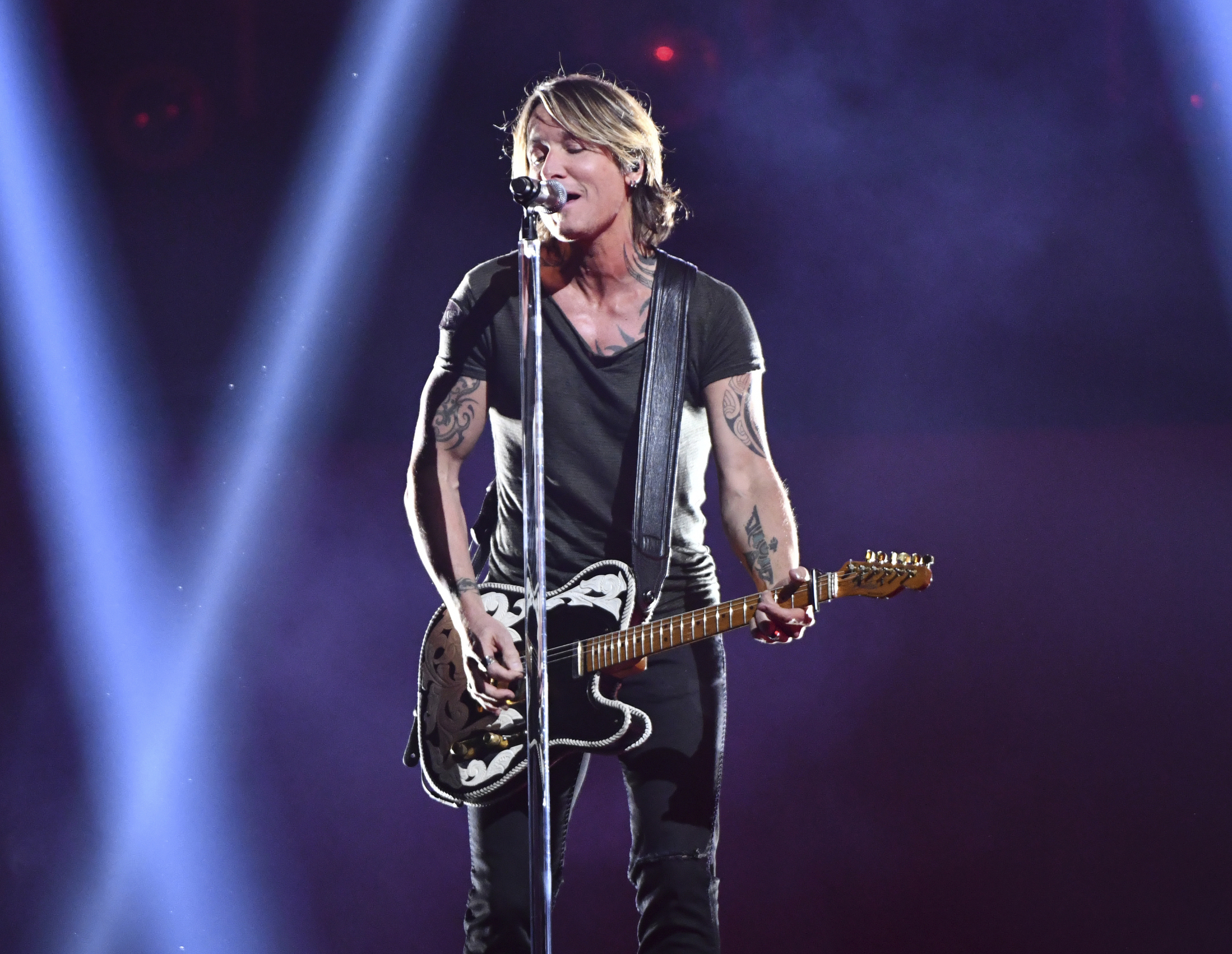 Keith Urban finds musical connections across genre lines ABC27