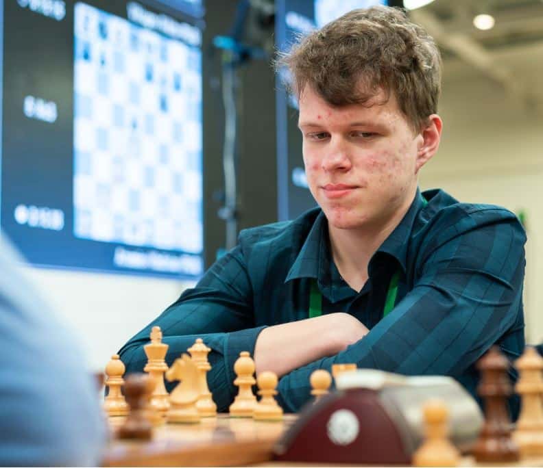 GM Vladislav Artemiev Story Alberto Chueca High Performance Chess