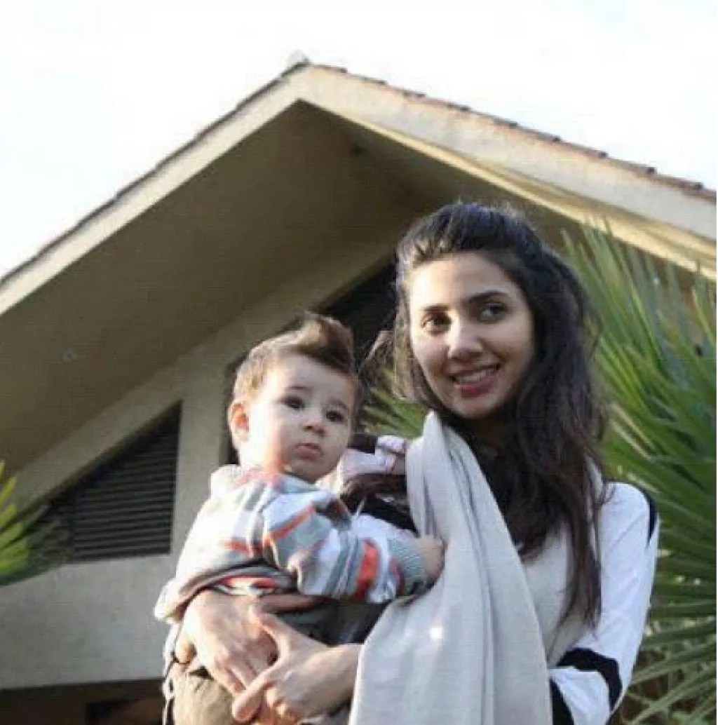 Married At 23, Divorced At 31, Mahira Khan Is Single Mother Of 3 Yr Old