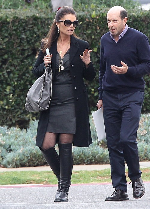 Maria Shriver Spotted With Mystery Man During Lunch In Brentwood New