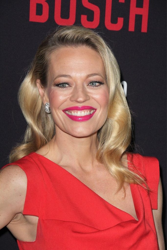 Jeri Ryan’s Height, Weight, Dating History, Body Measurements, Net