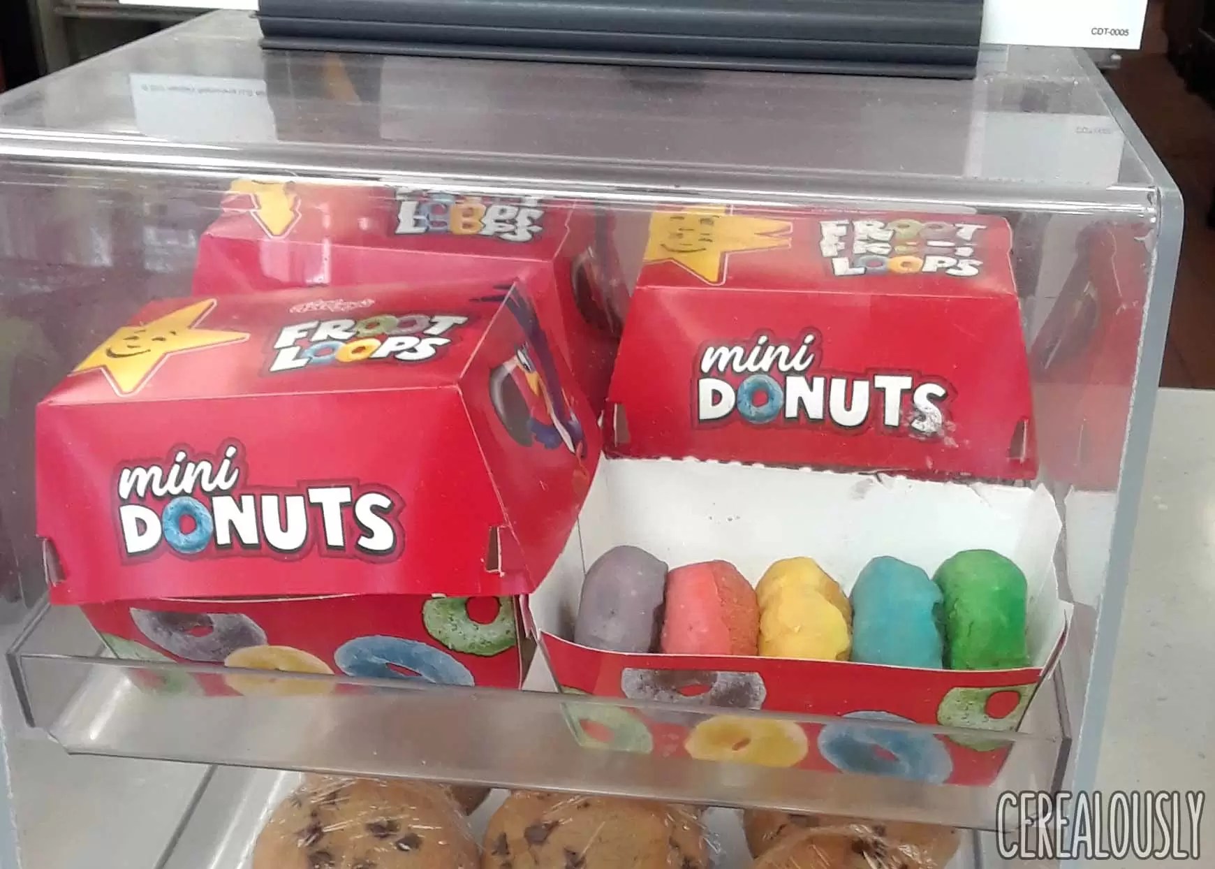 New Hardee's & Carls Jr. Froot Loops Donuts REVIEW!