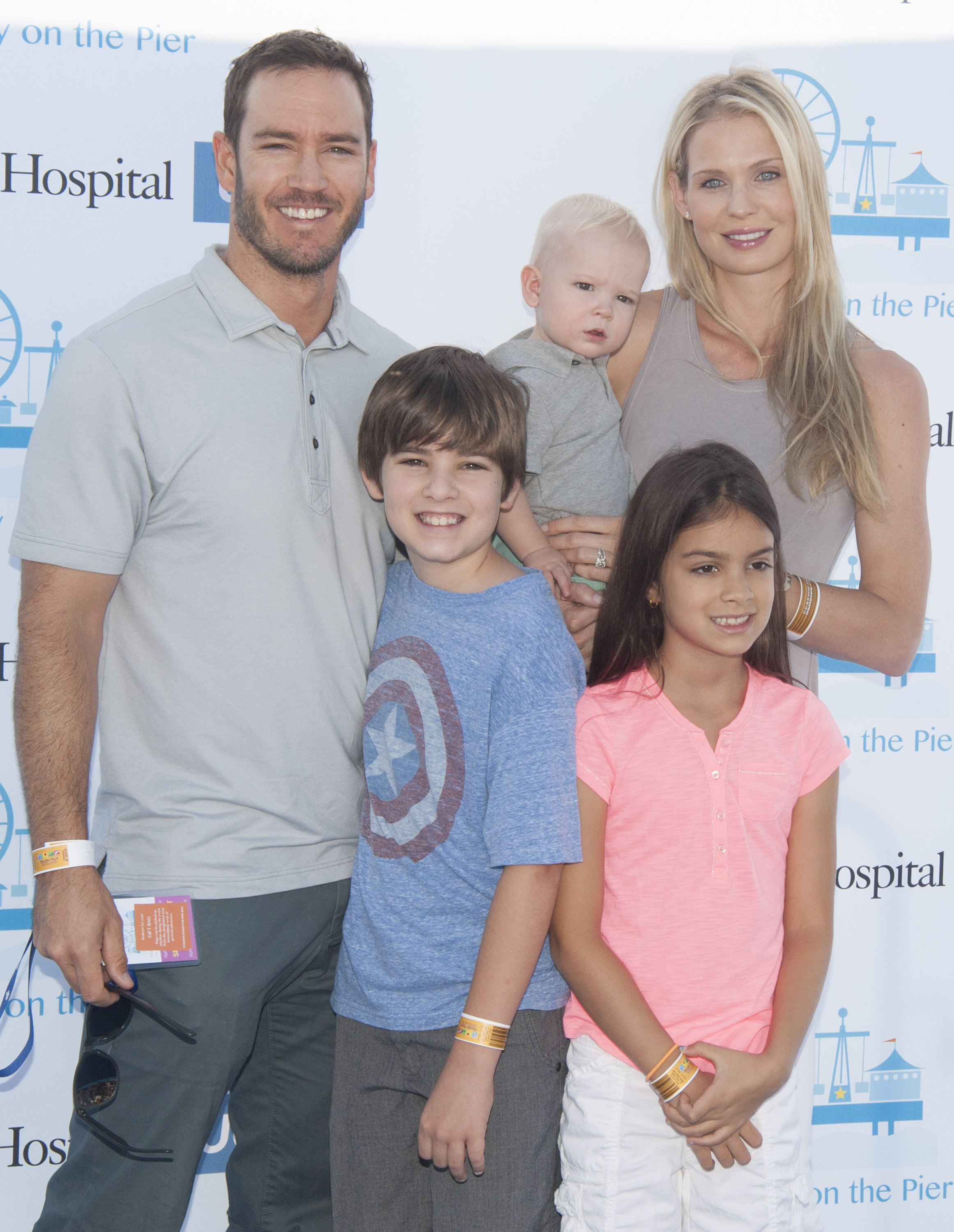 MarkPaul Gosselaar Shares Photo of Newborn Baby Girl, Says She's "Like