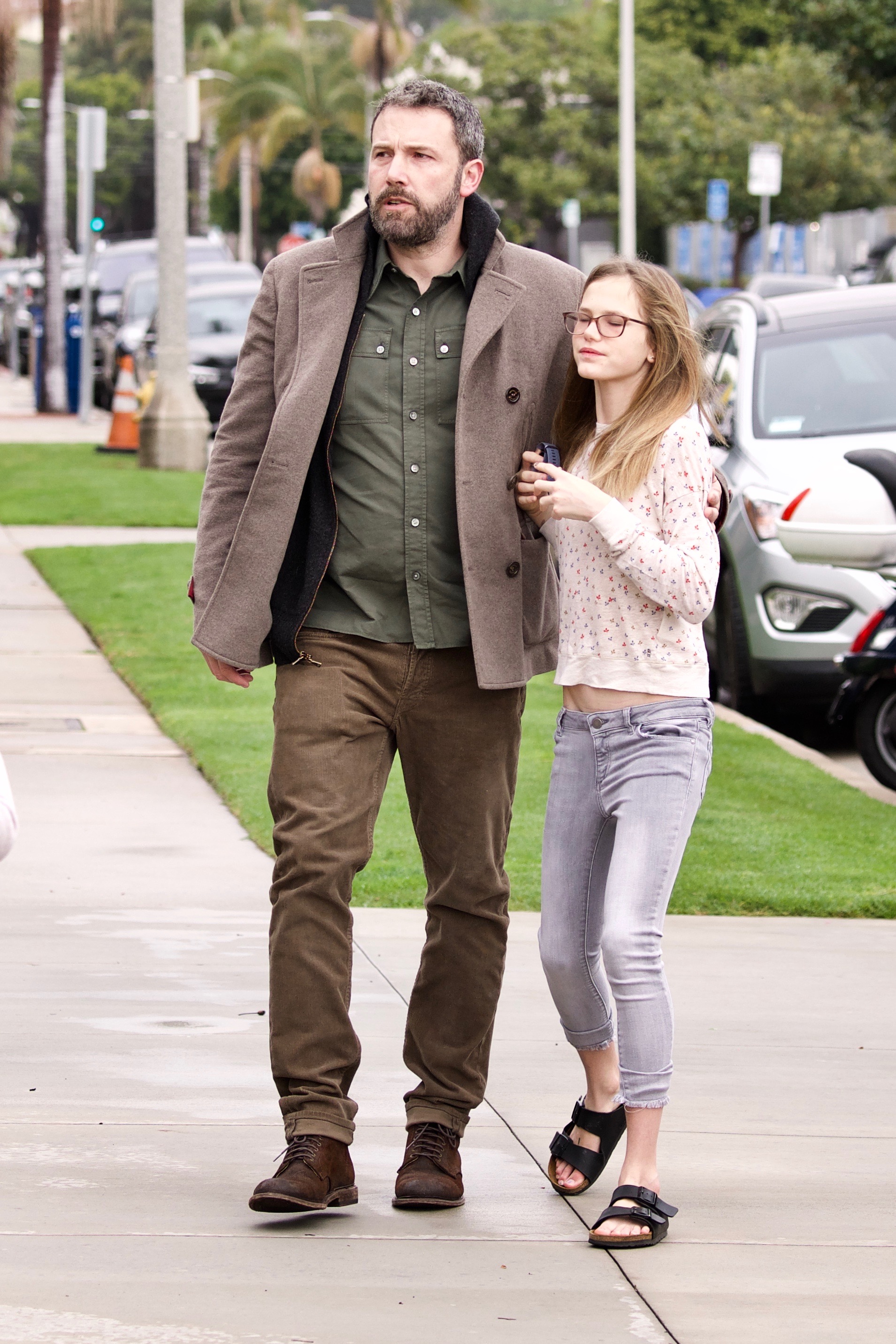 Ben Affleck Daughter Violet 'Teases' About Group Chats, Emojis