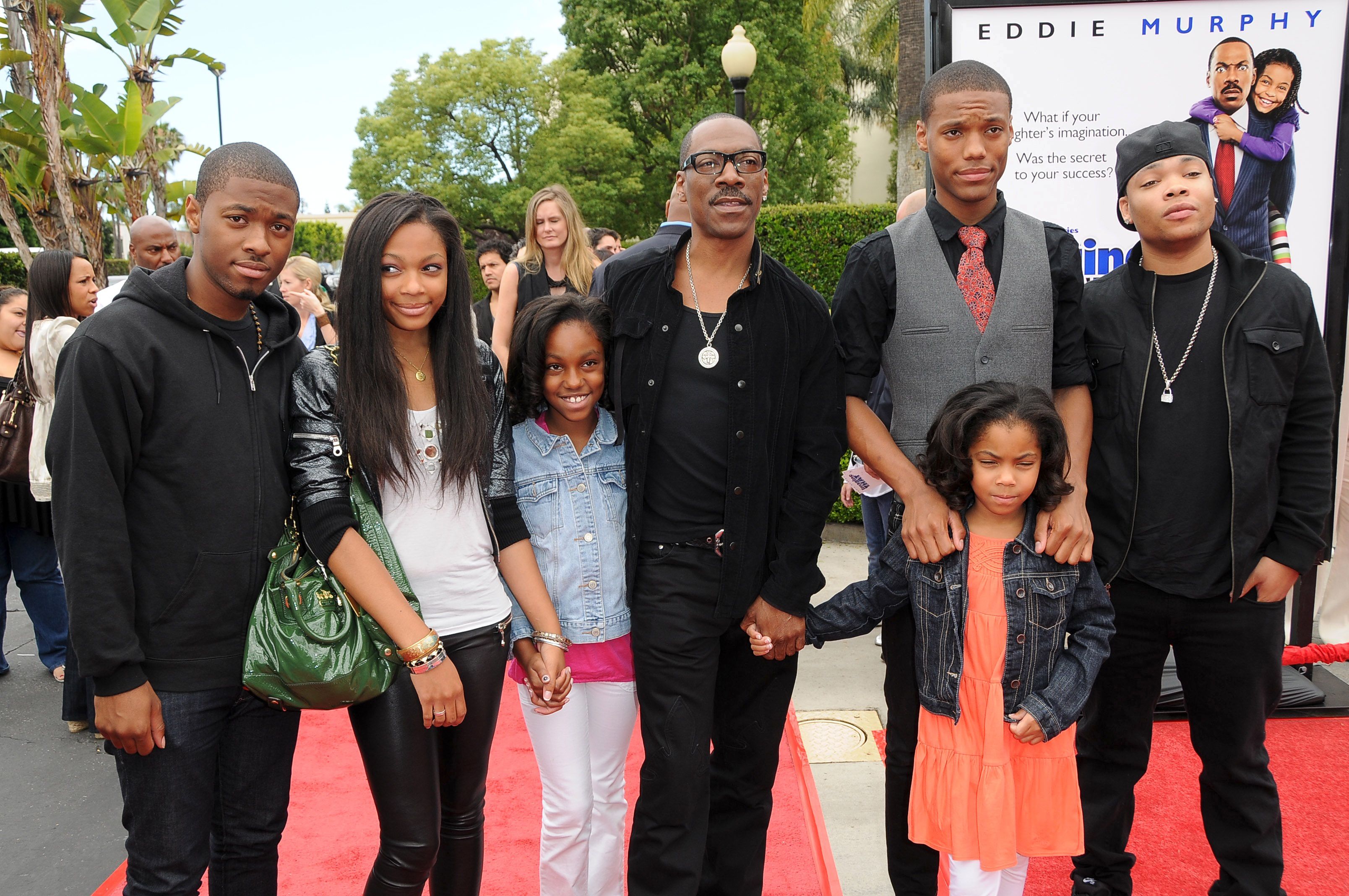 Eddie Murphy's Rare Photos With His 10 Kids and Blended Family