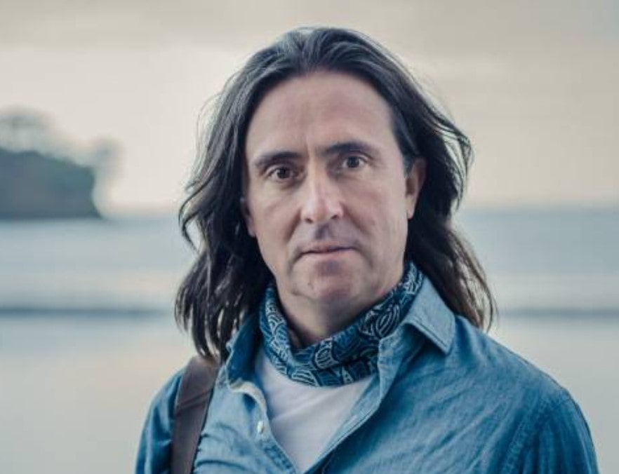 Neil Oliver Illness And Health Updates, Bio, Career, Wife, Children