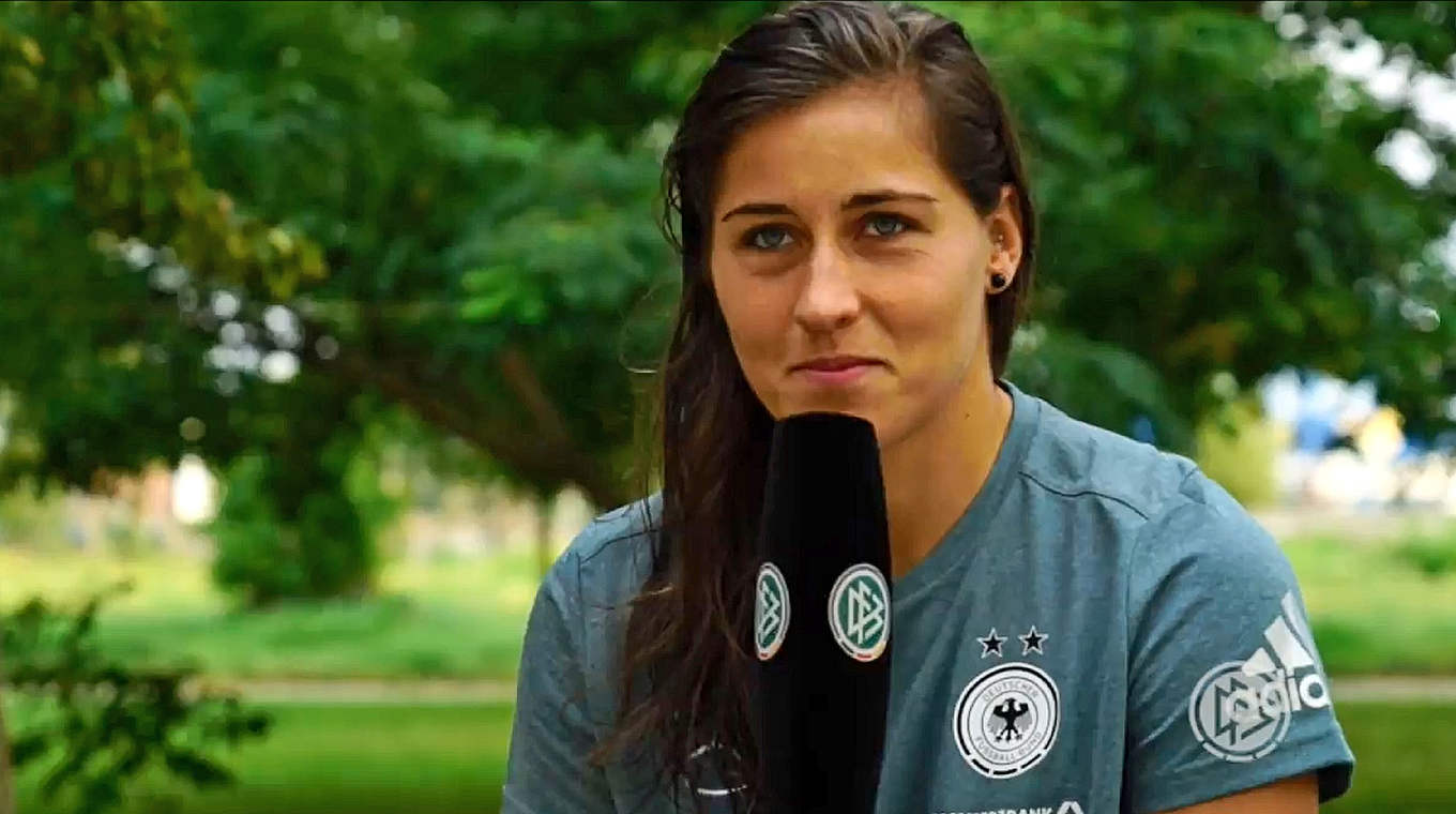 Video Die ungewöhnliche DFBKarriere der Lisa Weiß DFB Deutscher FußballBund e.V.