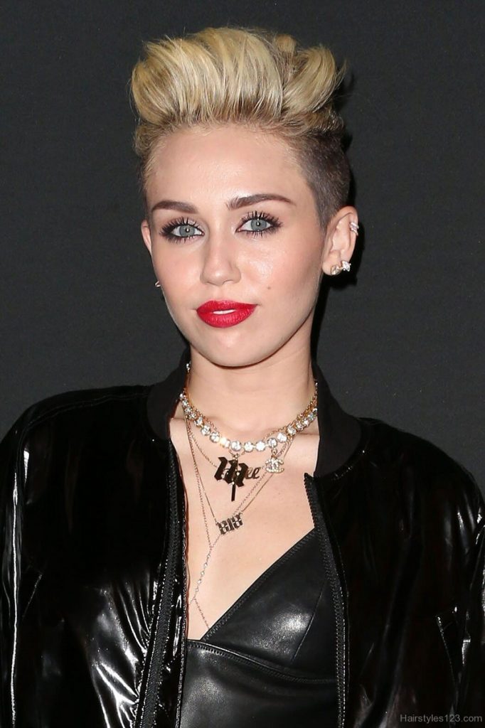 Miley Cyrus Height, Weight, Body Measurements Dino System