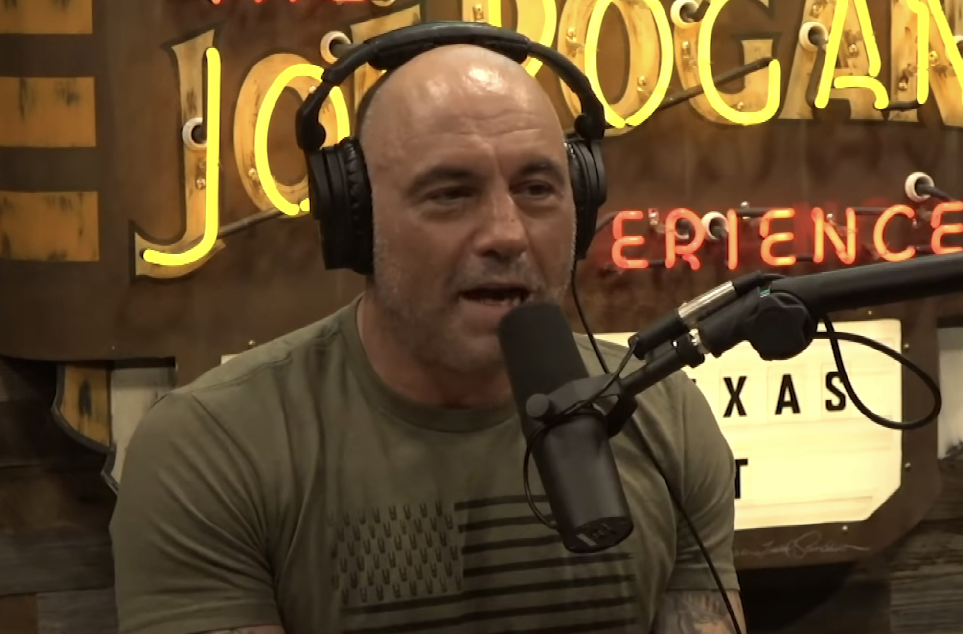 Viral Podcast Host Joe Rogan Says ‘Everyone Knows’ Biden Is ‘Out of His