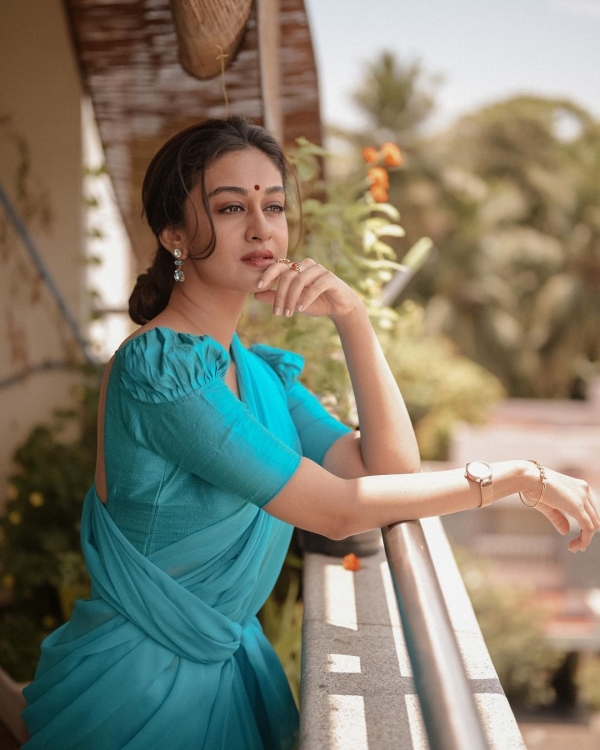 Aishwarya Arjun Photos [HD] Latest Images, Pictures, Stills of