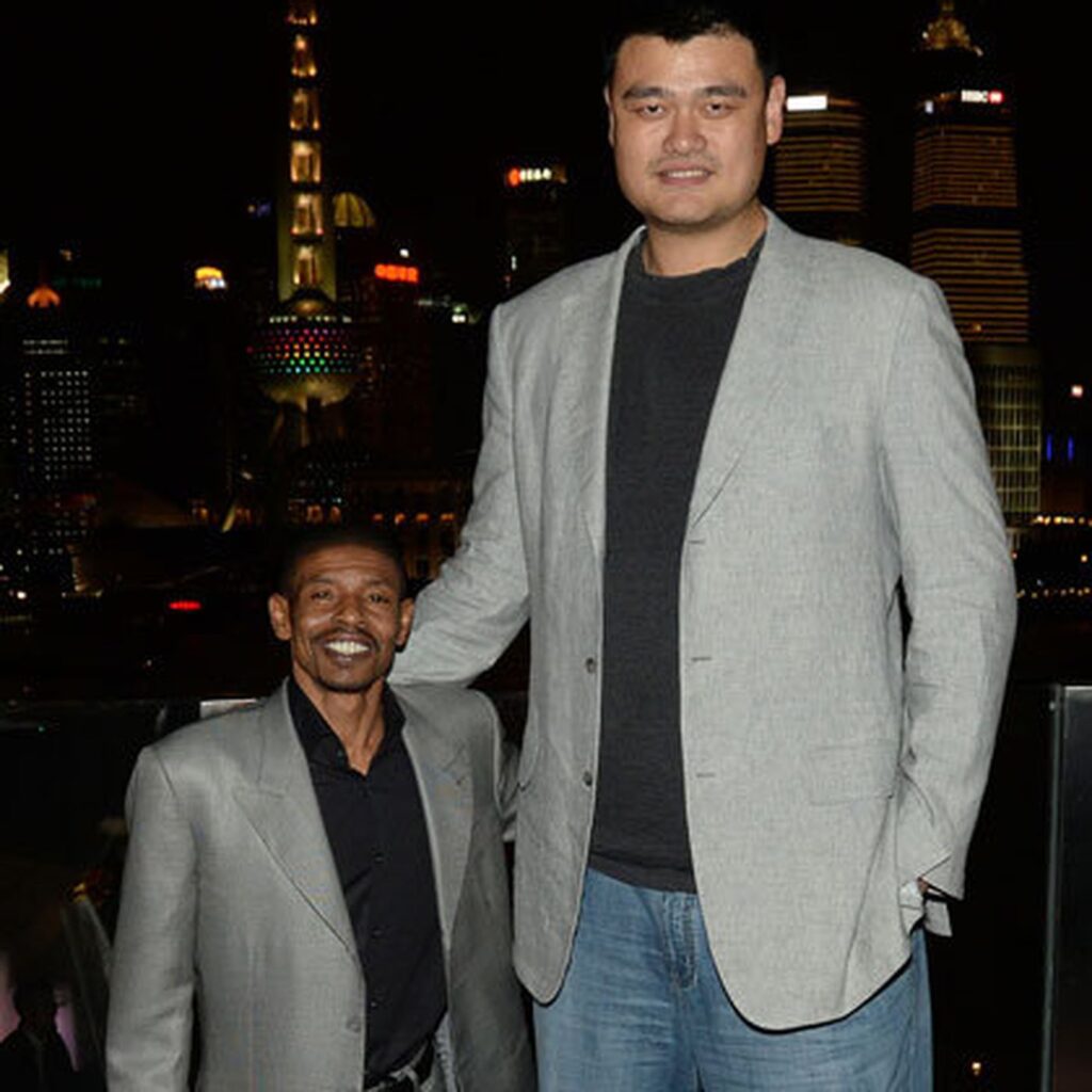 How Tall is Yao Ming? F N T