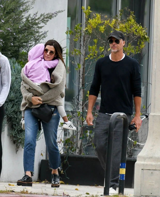 De qué murió Bryan Randall, la pareja de Sandra Bullock, a los 57 años GENTE Online