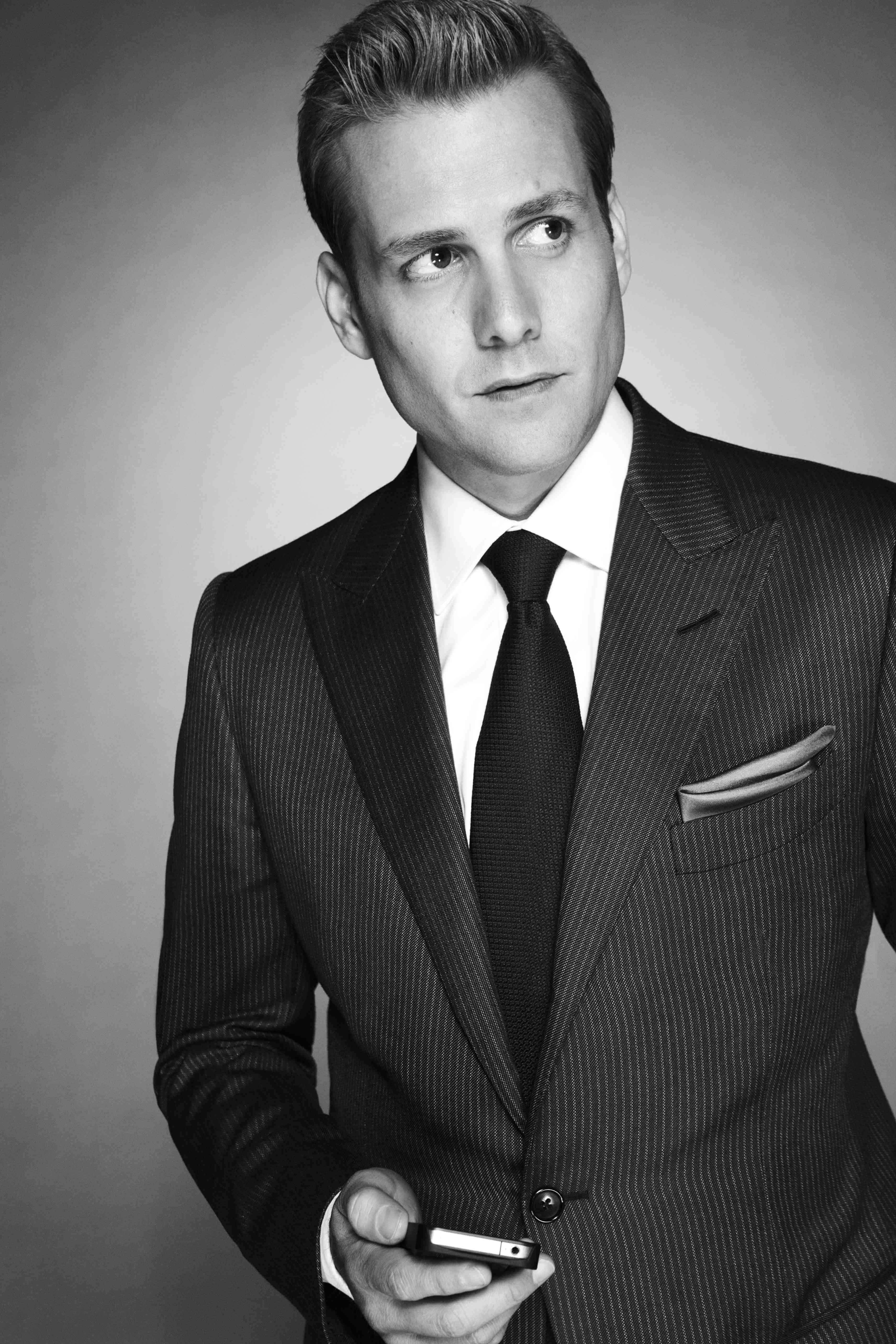 Suits Of Harvey Specter & How To Dress Like Him + Hair Styles