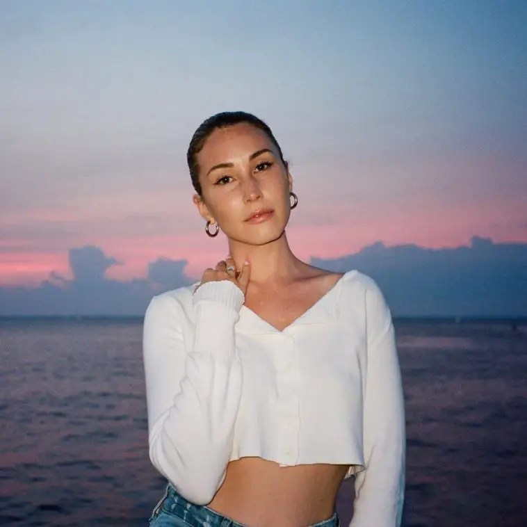 Loren Allred Husband Is the Never Enough singer married? Does She have