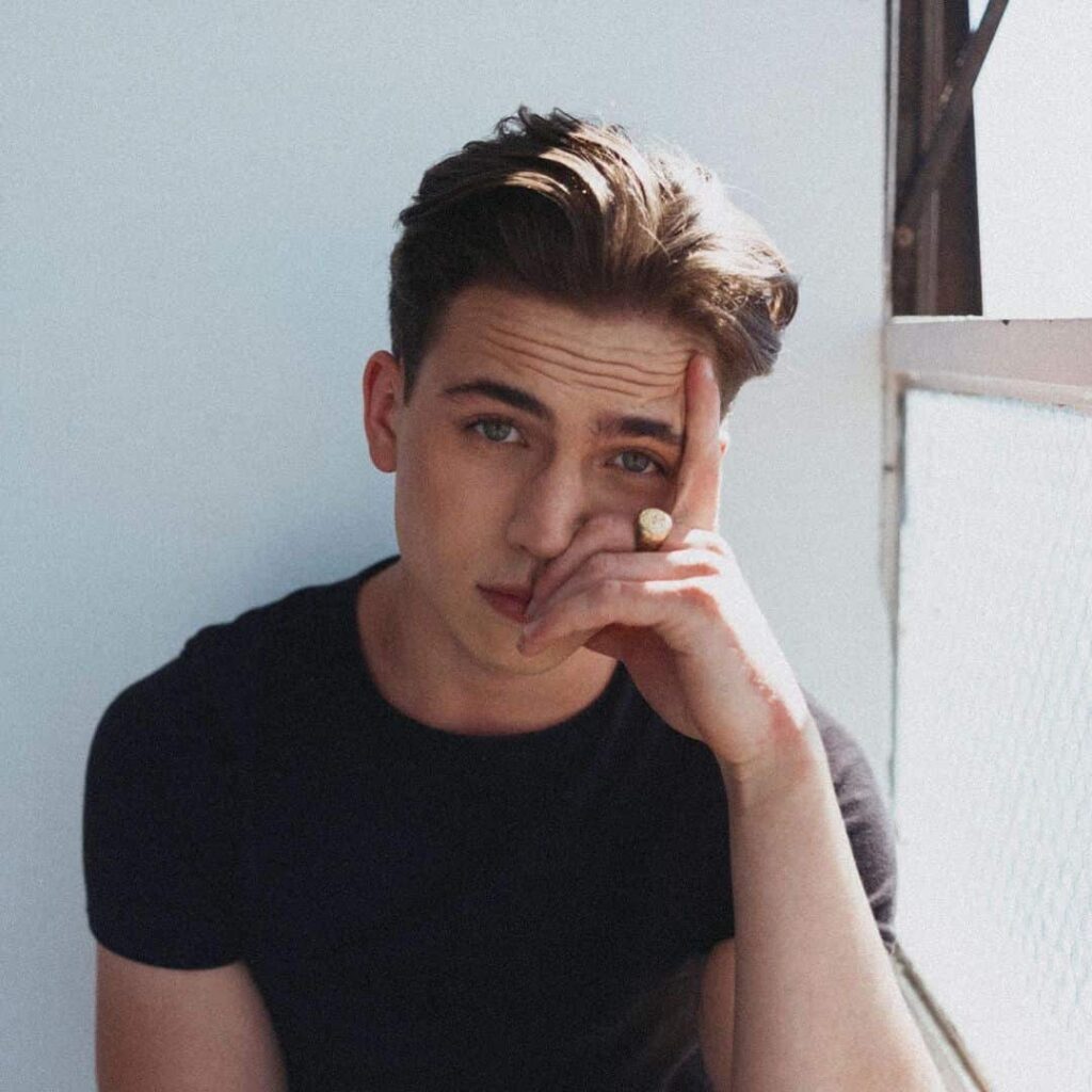 Tanner Buchanan Bio, Facts, Age, Height, Girlfriend, Net Worth