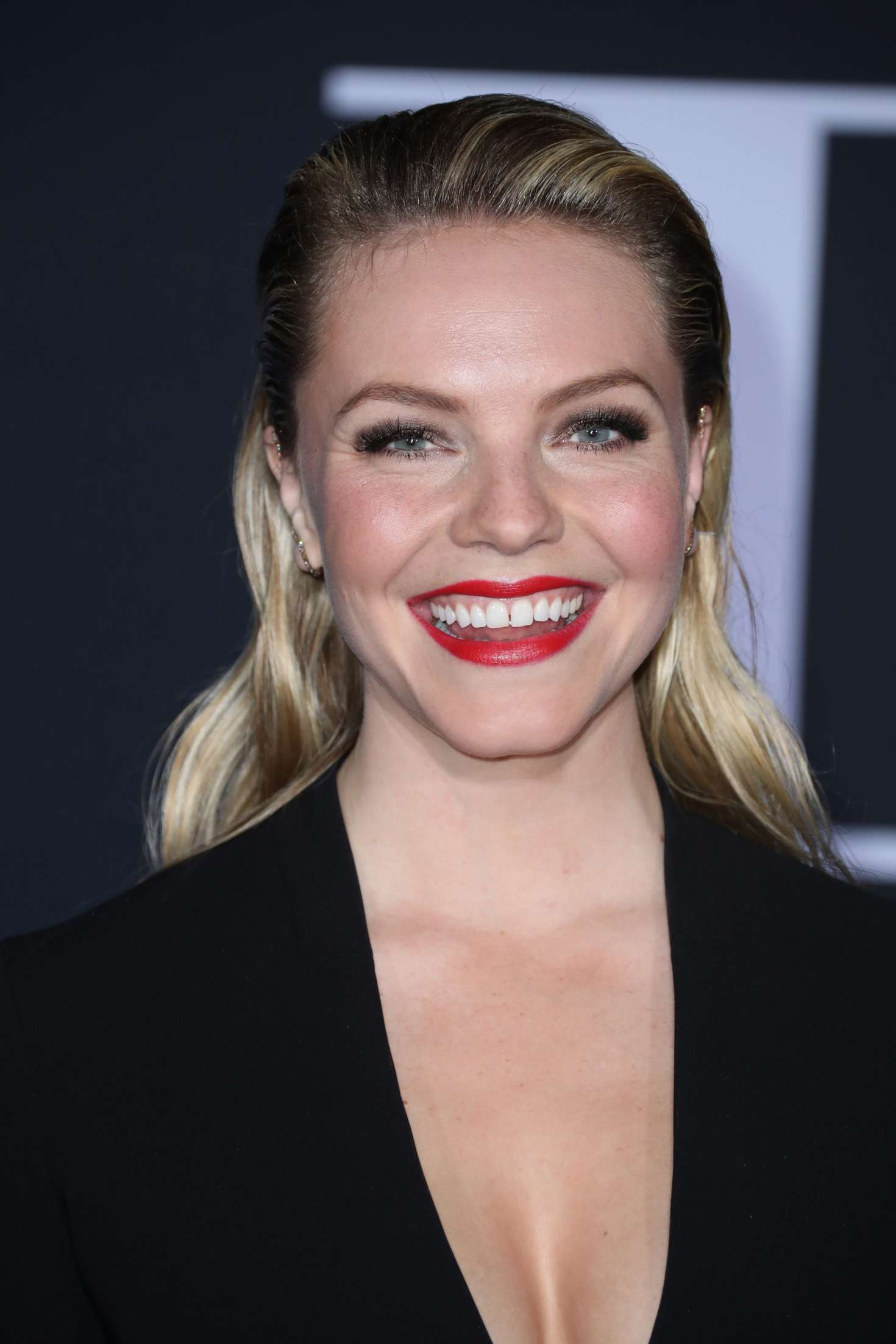 Eloise Mumford Fifty Shades Darker LA Premiere 02 GotCeleb