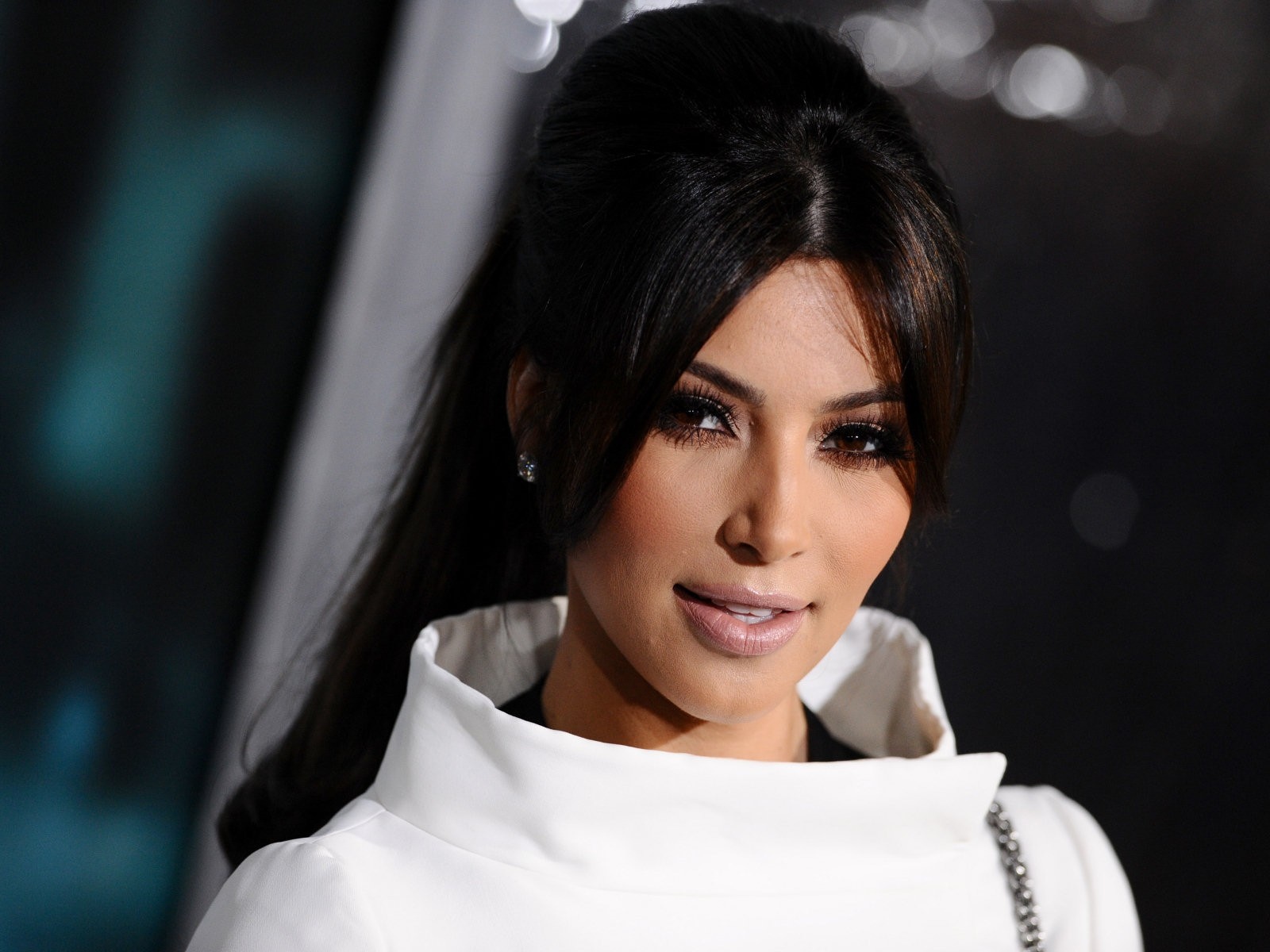 Fondos de pantalla de Kim Kardashian, Wallpapers HD Gratis