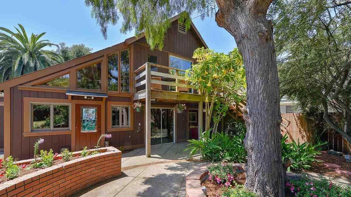 Whoopi Goldberg Lists Berkeley Home for 1.275 Million, Sells for 2