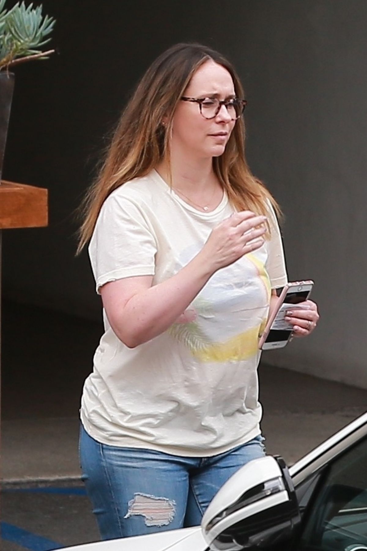JENNIFER LOVE HEWITT Out and About in Santa Monica 06/06/2018 HawtCelebs