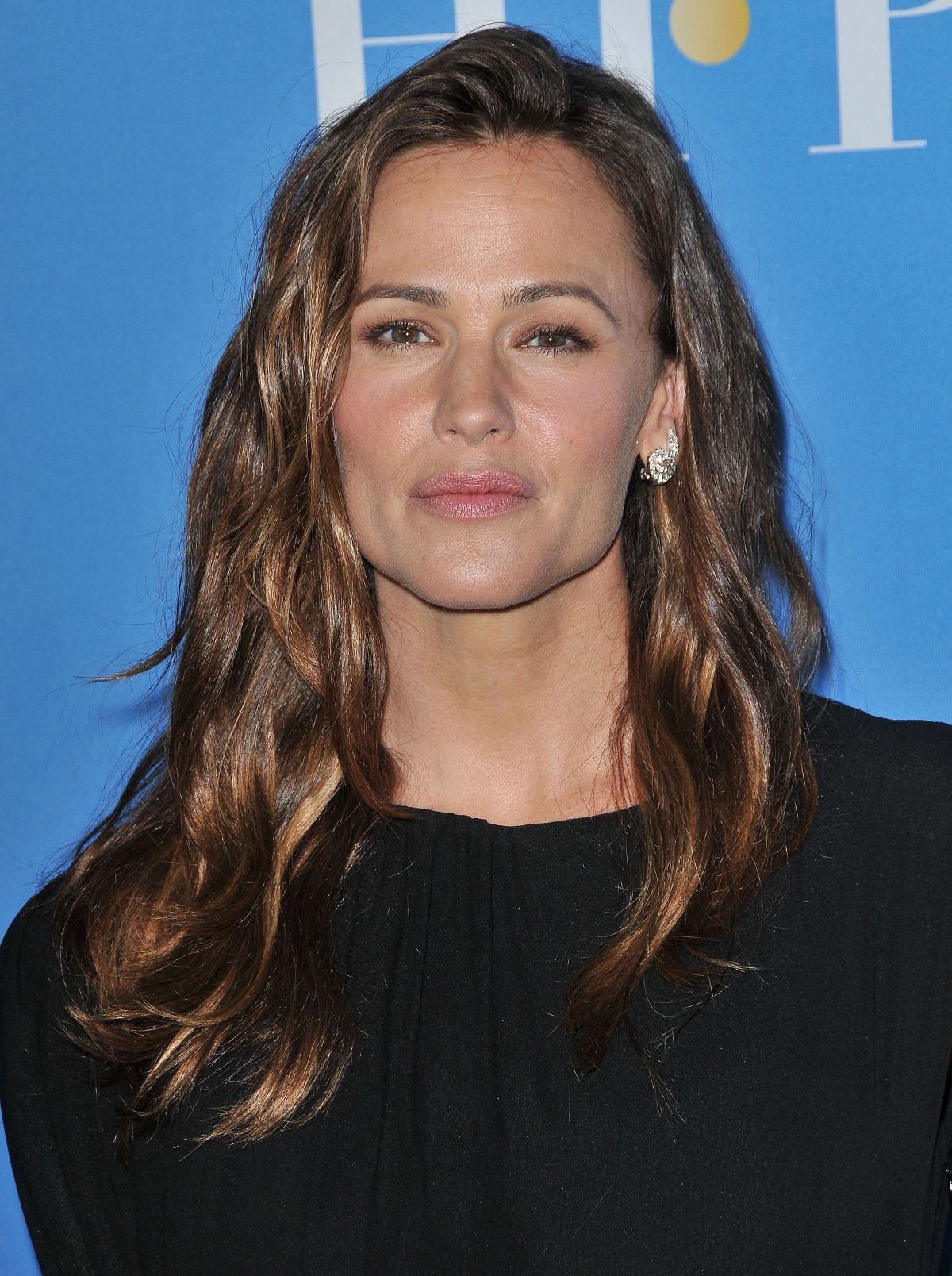 JENNIFER GARNER at HFPA Annual Grants Banquet in Beverly Hills 08/09