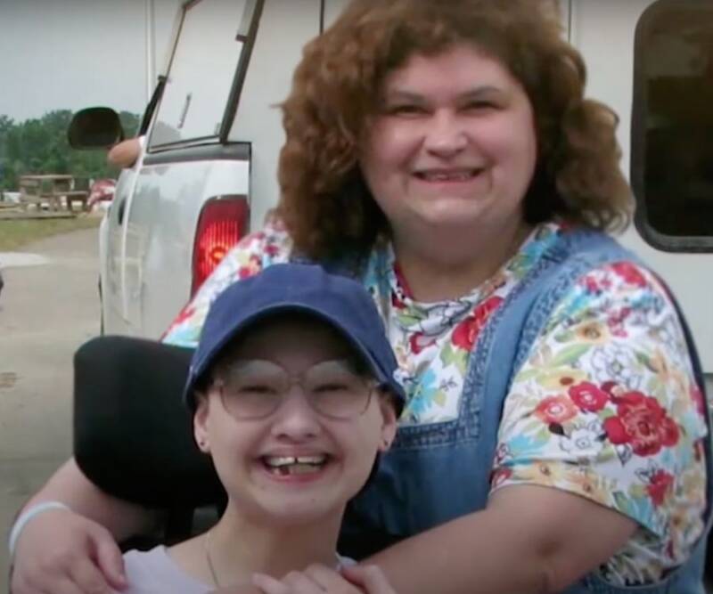 Unraveling The Mystery Behind Gypsy Rose Blanchard And Dee Dee Photos