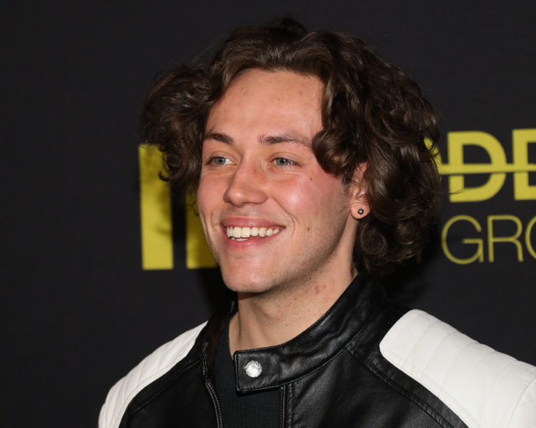 Ethan Cutkosky is not dead as Shameless star falls victim to hoax
