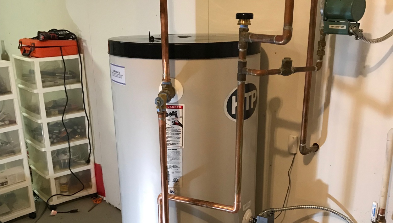 Time To Replace Your Old Water Heater Plumbing Heating