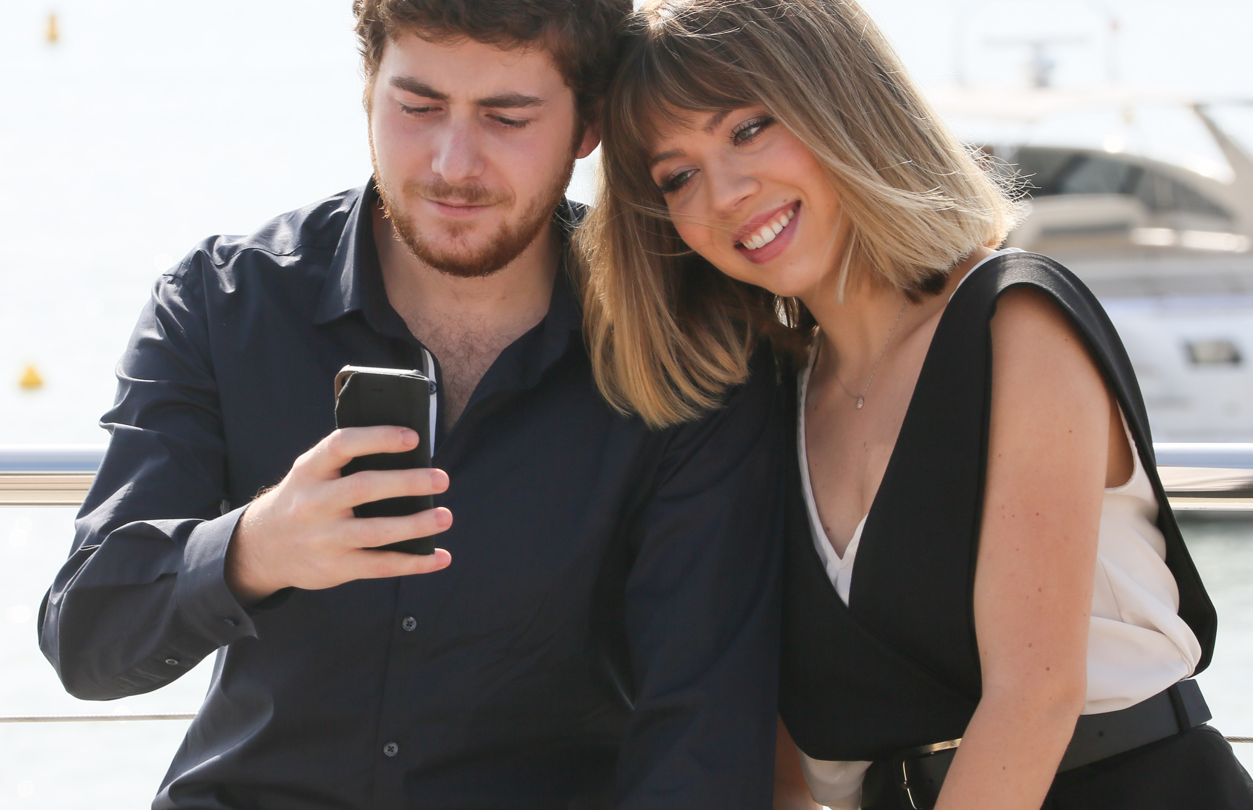 McCurdy & Jesse Carere Are Dating "Between" CoStars Secretly