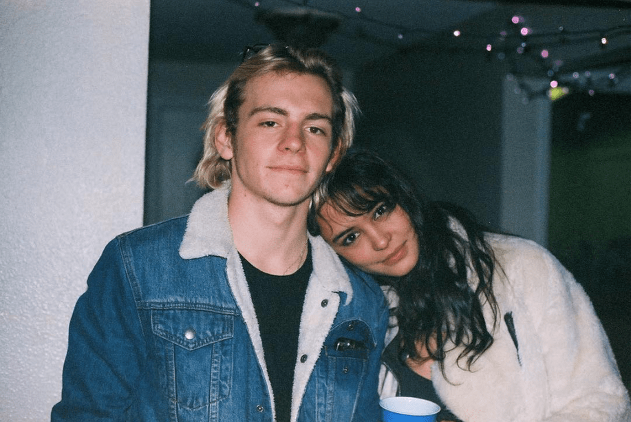 Ross Lynch Defends Girlfriend Courtney Eaton Against Raura Shippers