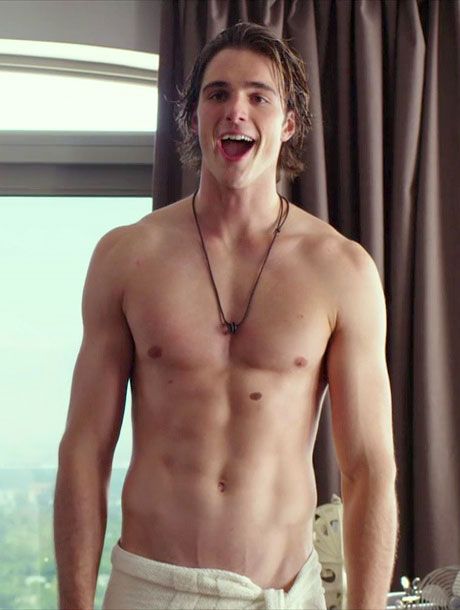 Jacob Elordi Says 'Bothers Him' When People Talk About His Body J14