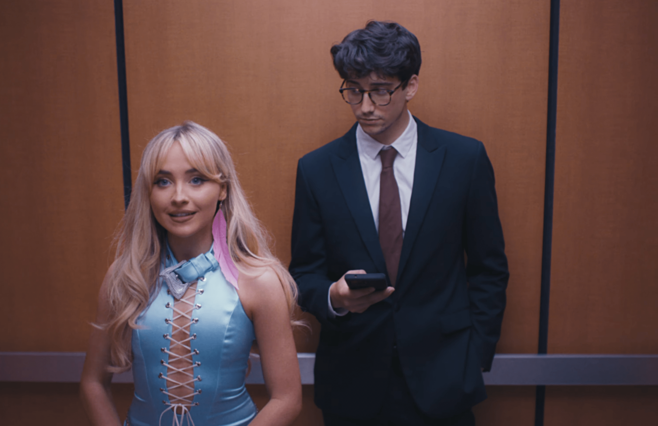 Is 'Saltburn' Star Barry Keoghan Dating Sabrina Carpenter? J14