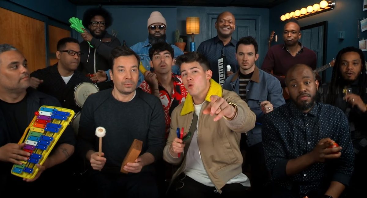 Jonas Brothers, The Roots & Jimmy Fallon Perform Using Classroom