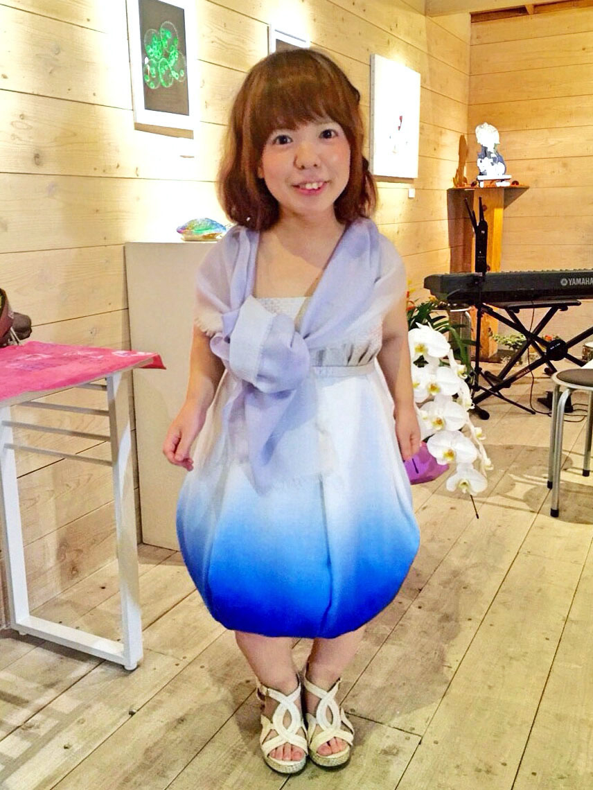 From envy to epiphany Japanese woman with dwarfism follows fashion