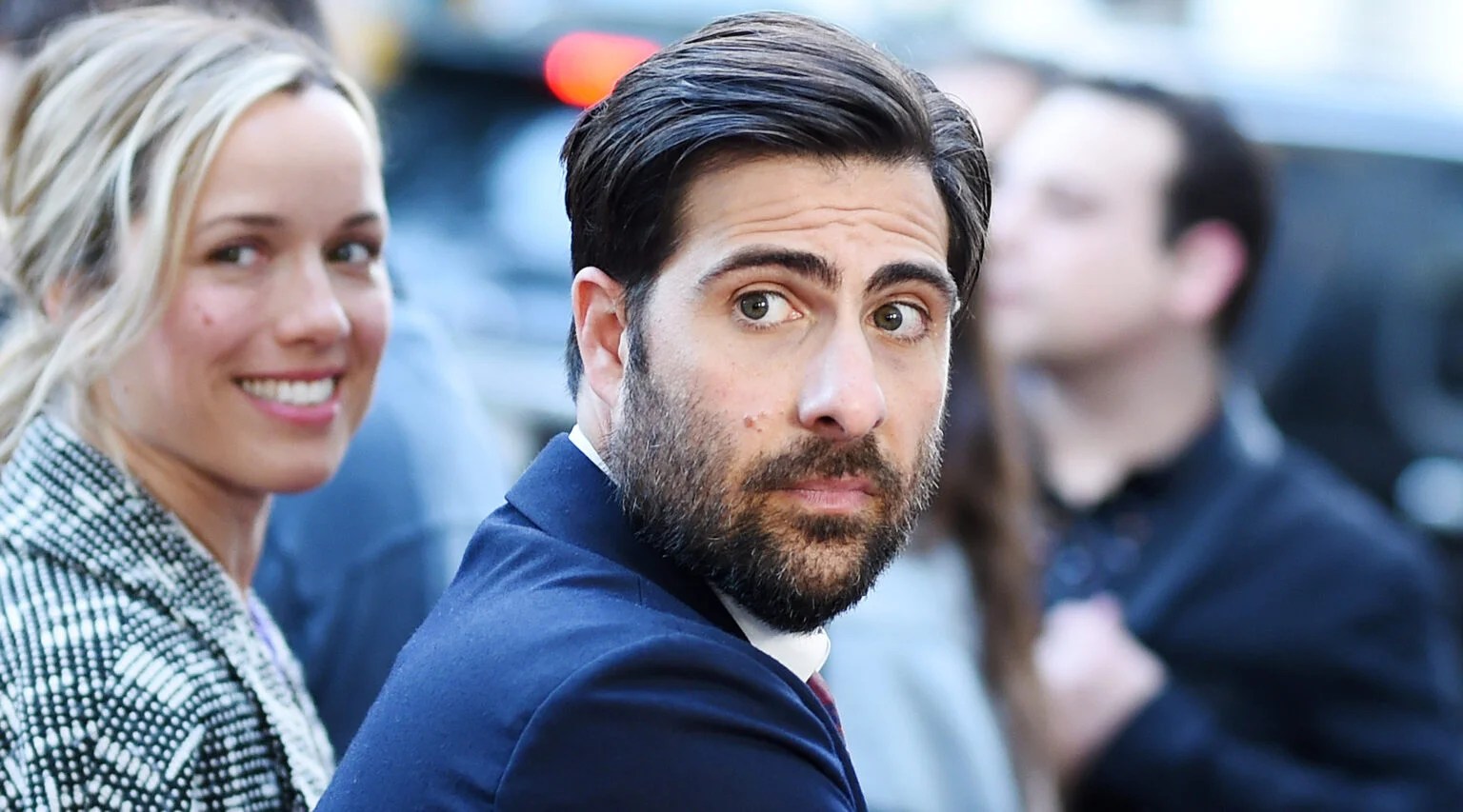 Jason Schwartzman is a cantor and Carol Kane is his bat mitzvah student